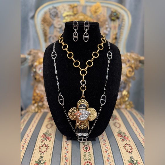 Elegant Gold and Silver Necklace Set - Picture 1 of 9
